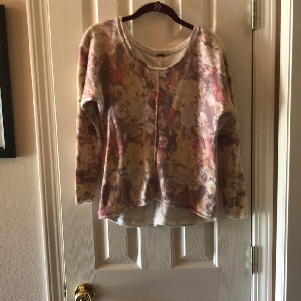 Bundle of 2 sweaters